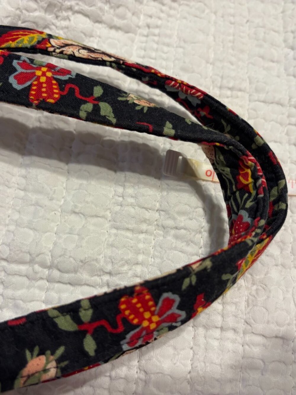 Vintage Vera Bradley small tote: Black with red and cream flowers - Picture 6 of 7